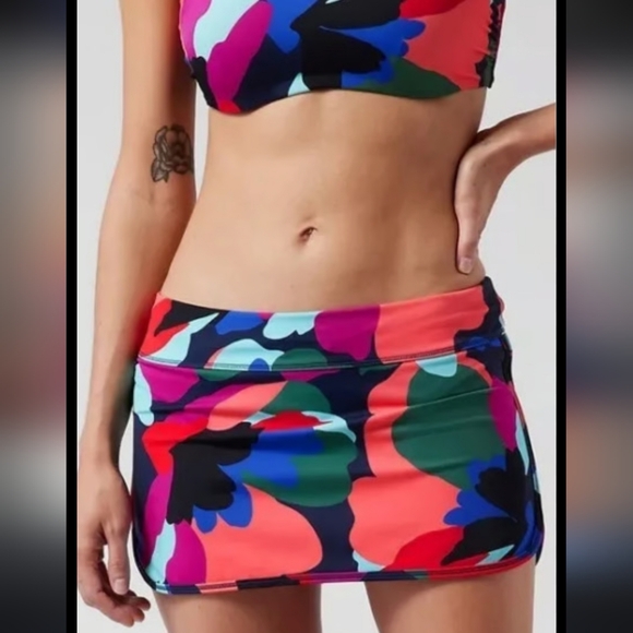 Athleta Tidal Swim Top (38 B/C) And Skirt (Small) Swimsuit - Picture 1 of 8